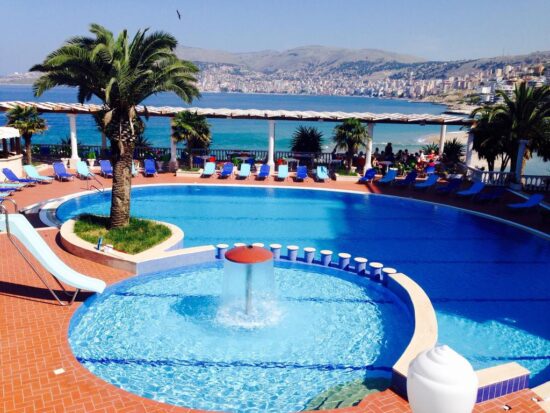 Hotel con piscina a Saranda, Albania