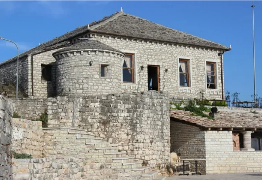 Castello di Lëkurësi nei pressi di Saranda