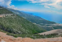 Guidare in Albania nel 2026: regole, strade e consigli