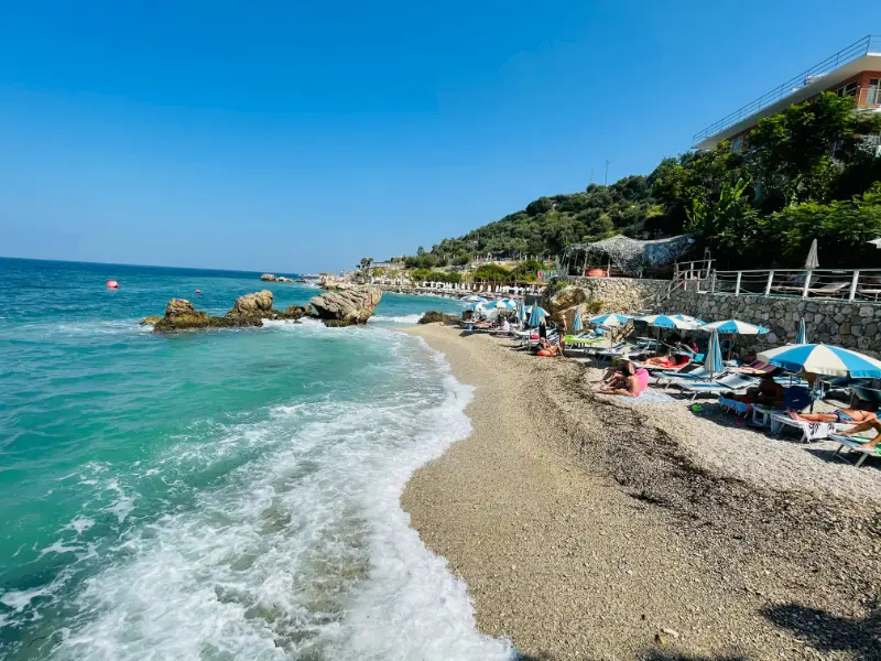 Baia rocciosa in Albania